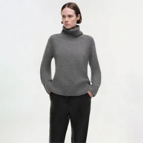 KATY TURTLENECK SWEATER - بلوزة صوف